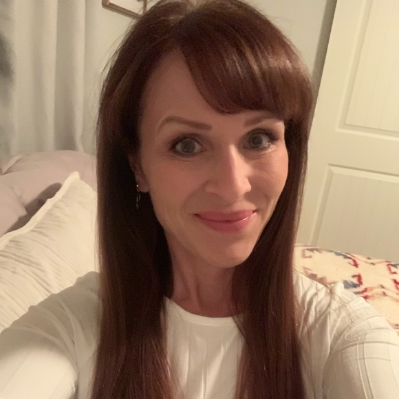 Meet your Posher, Amber - Picture 2 of 8